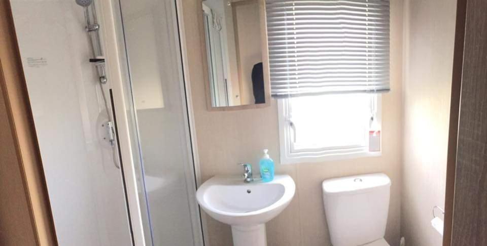 Hotel 6 Berth Park Dean Saltfleet Barneys Den Exterior foto